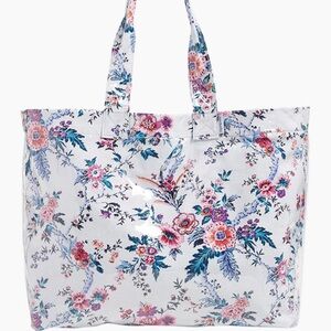 Vera Bradley City Shopper Tote Bag in Magnifique Floral NWT Waterproof Large